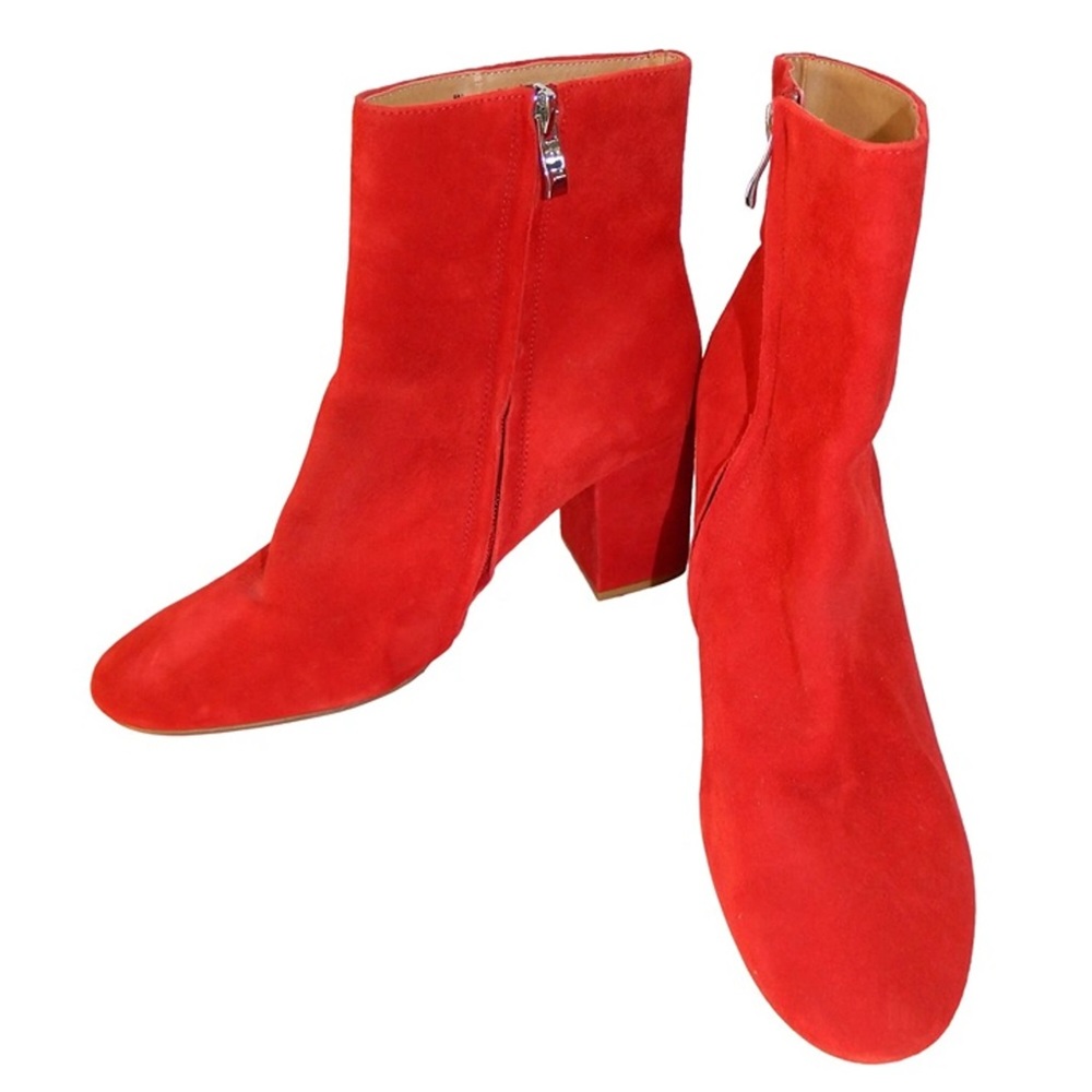 Red booties Halocen